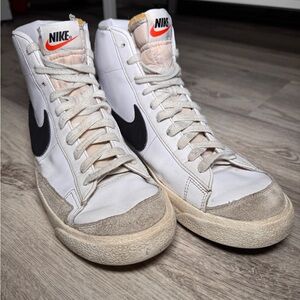 Nike Blazer Mid Vintage White Black Sneakers Size 10